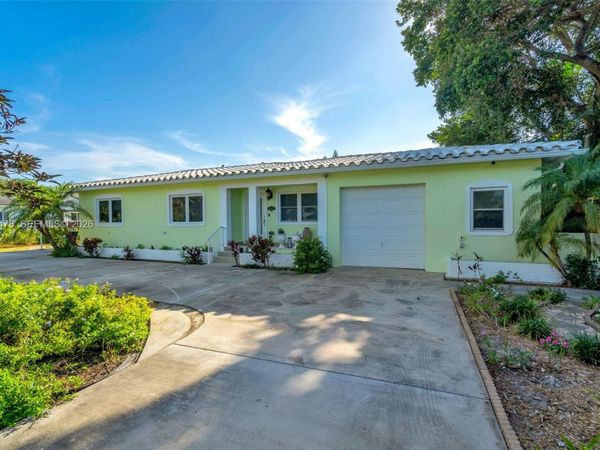 14150 NW 1st Ave, Miami, FL 33168