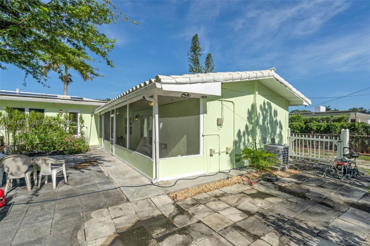14150 NW 1st Ave, Miami, FL 33168 Photo