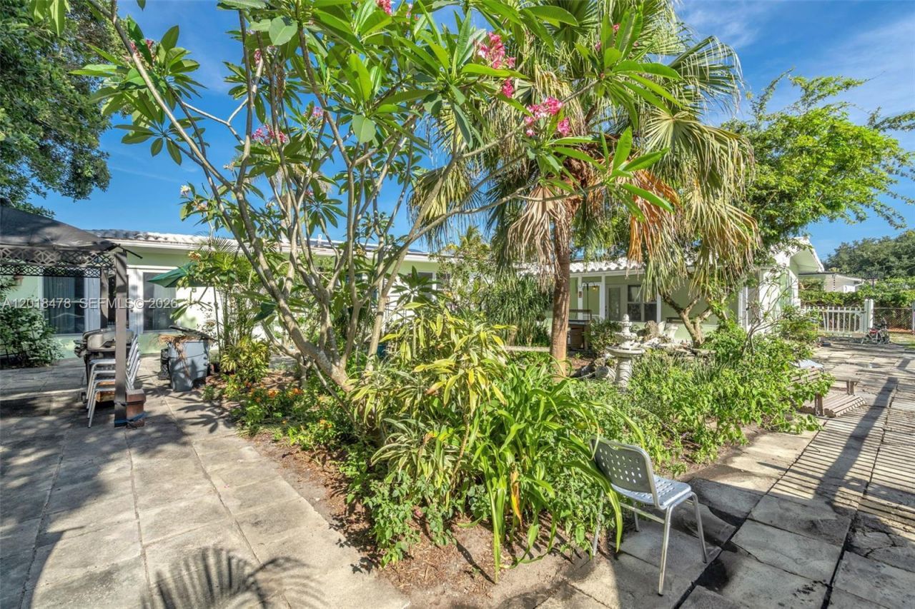 14150 NW 1st Ave, Miami, FL 33168 Photo