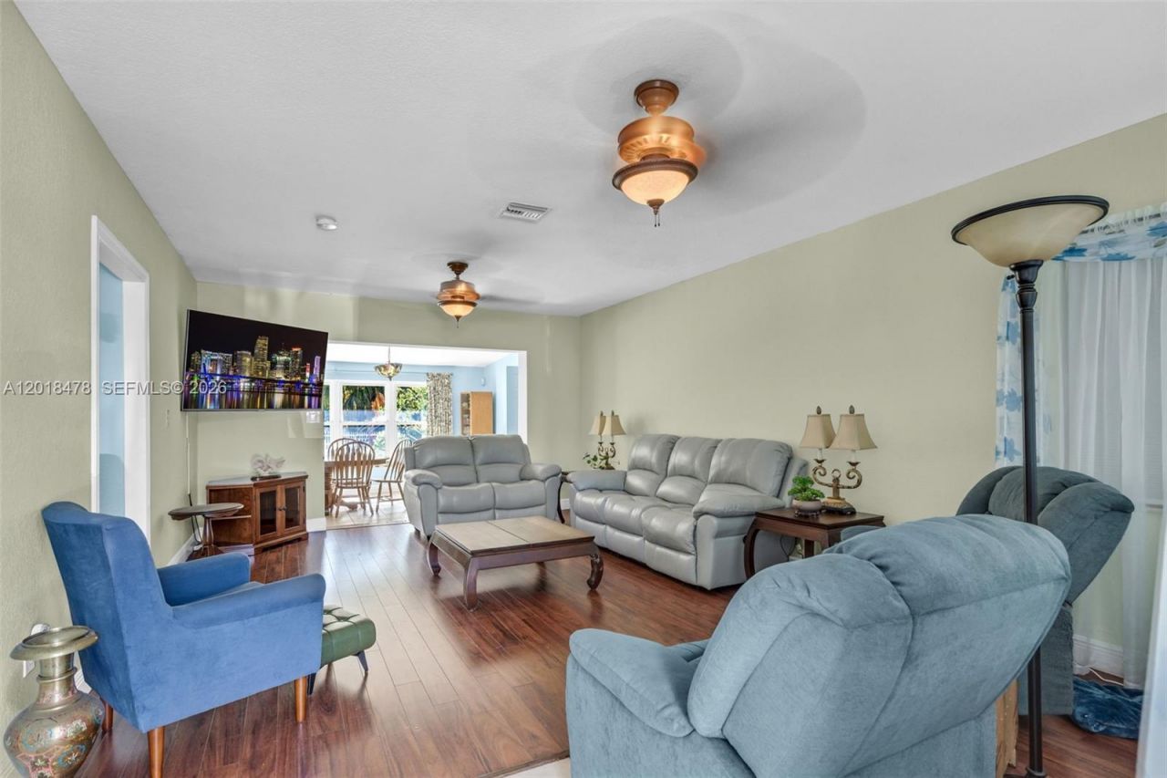 14150 NW 1st Ave, Miami, FL 33168 Photo