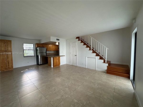 2705 NE 9th Ave , Unit 203, Wilton Manors, FL 33334