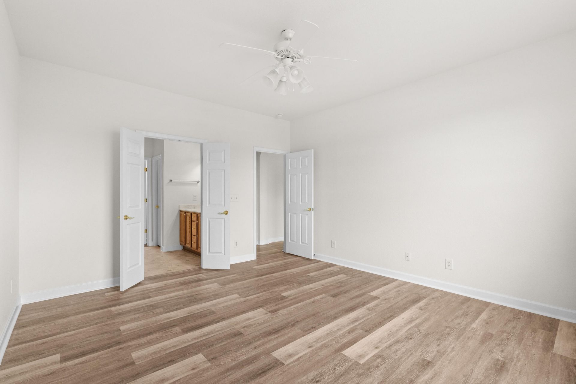 823 Brookline Dr. Photo 38