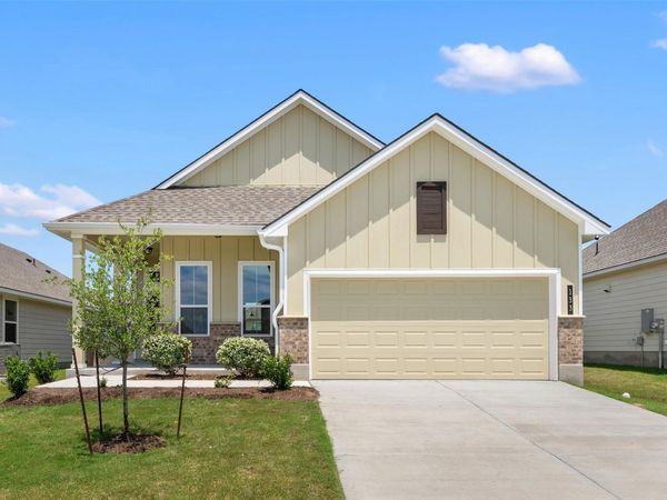 133 Walk Way DR, Jarrell, TX 76537