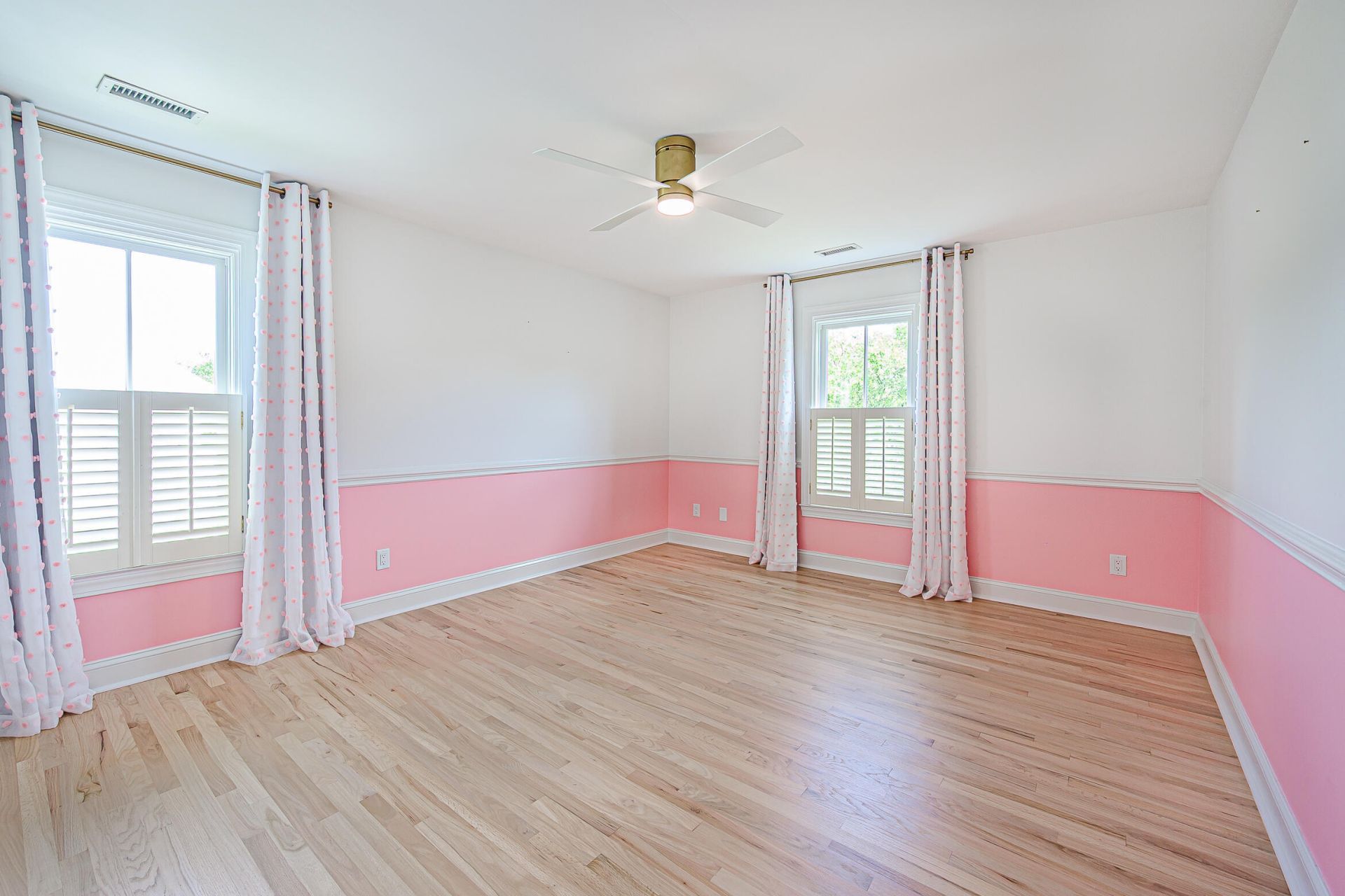 112 Middle Street Photo 34