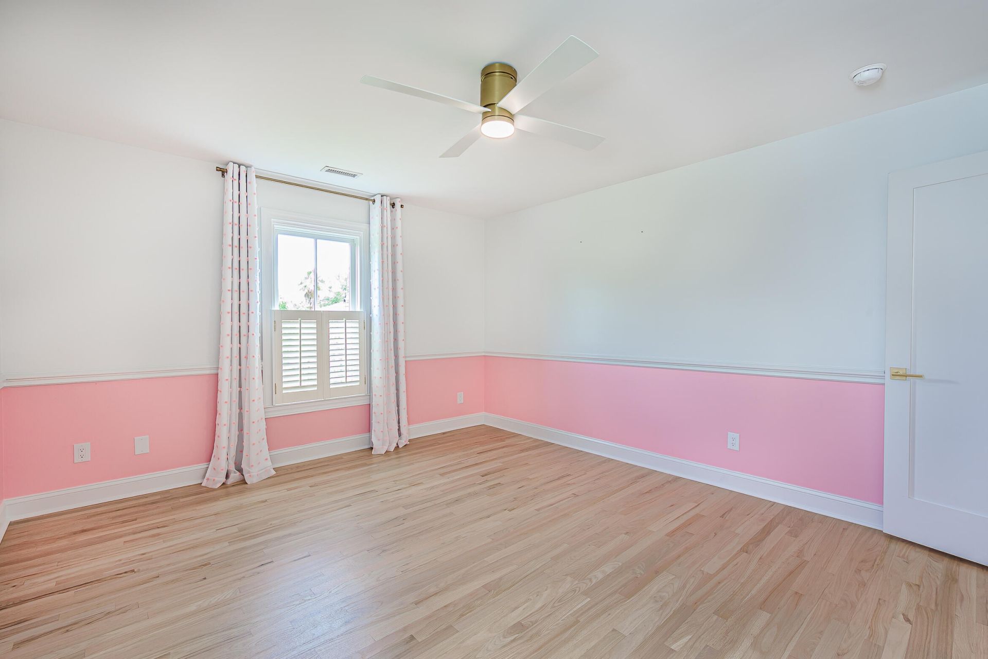 112 Middle Street Photo 35