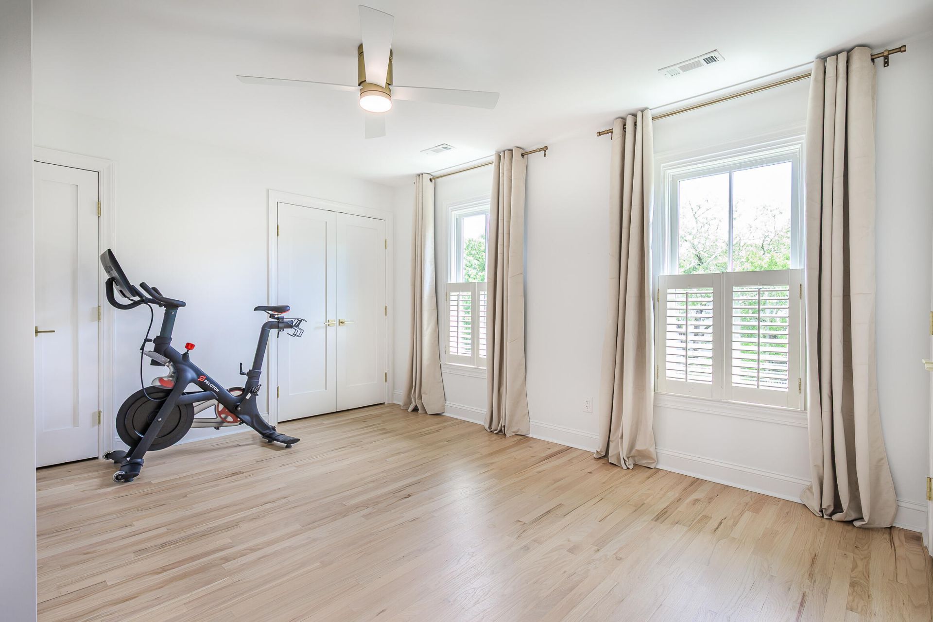 112 Middle Street Photo 39