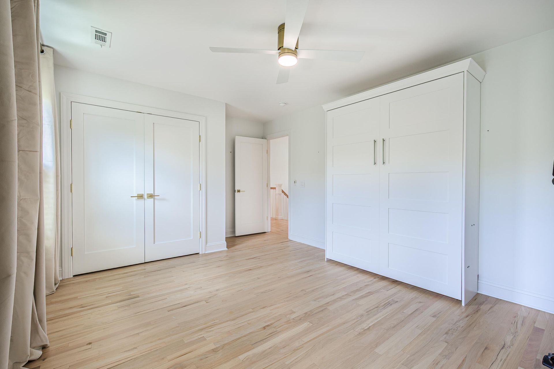 112 Middle Street Photo 41