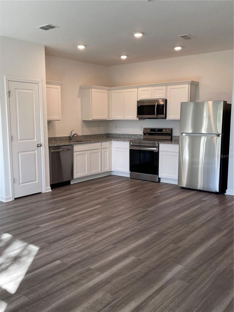 6163 Daerr Ridge Street , Zephyrhills, FL 33542 Photo