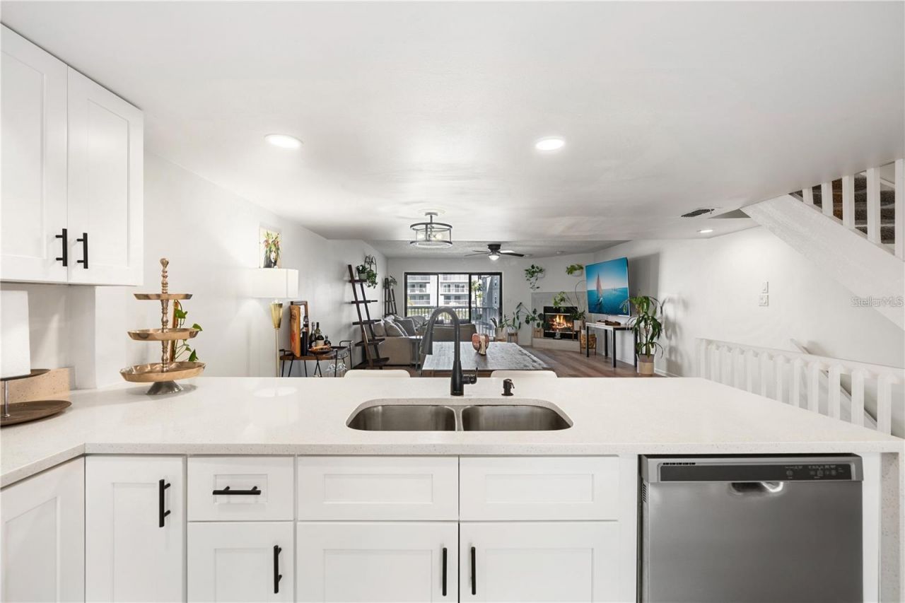 745 Pinellas Bayway S, Unit 106, Tierra Verde, FL 33715 Photo