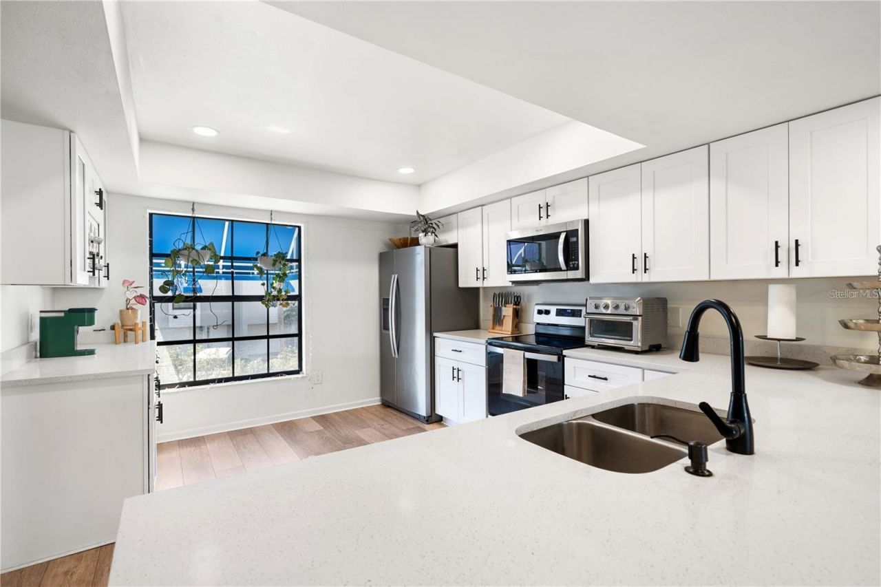 745 Pinellas Bayway S, Unit 106, Tierra Verde, FL 33715 Photo