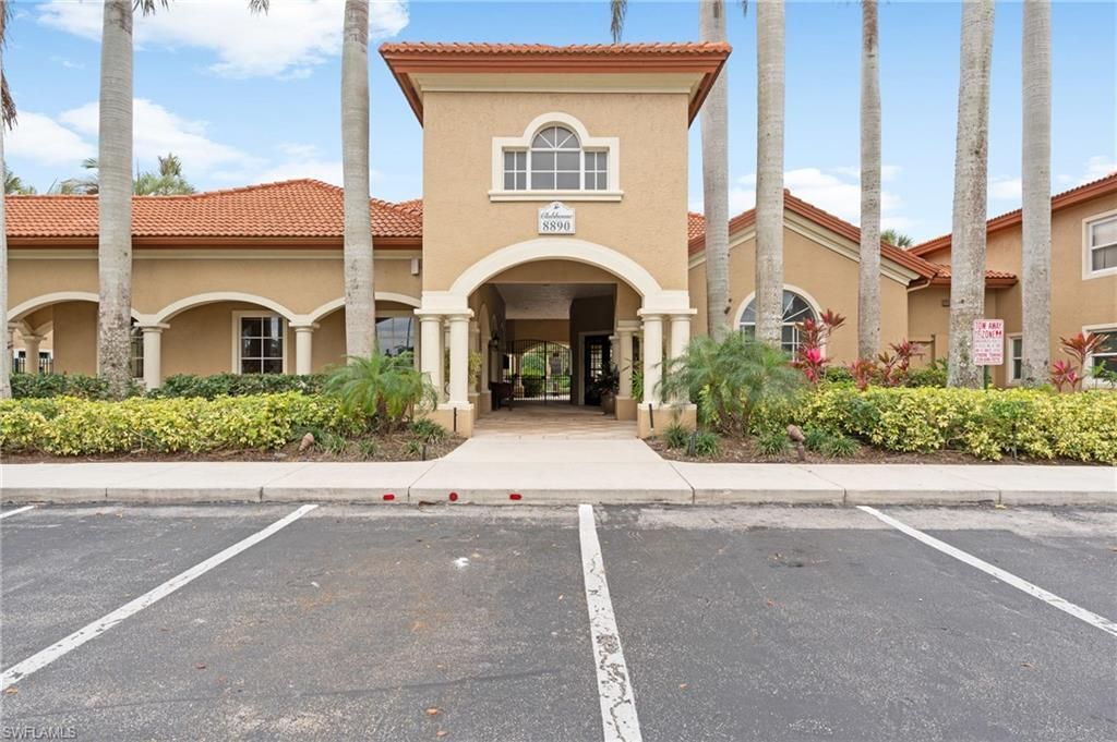 8940 Colonnades Ct E, Unit 734, Bonita Springs, FL 34135 Photo