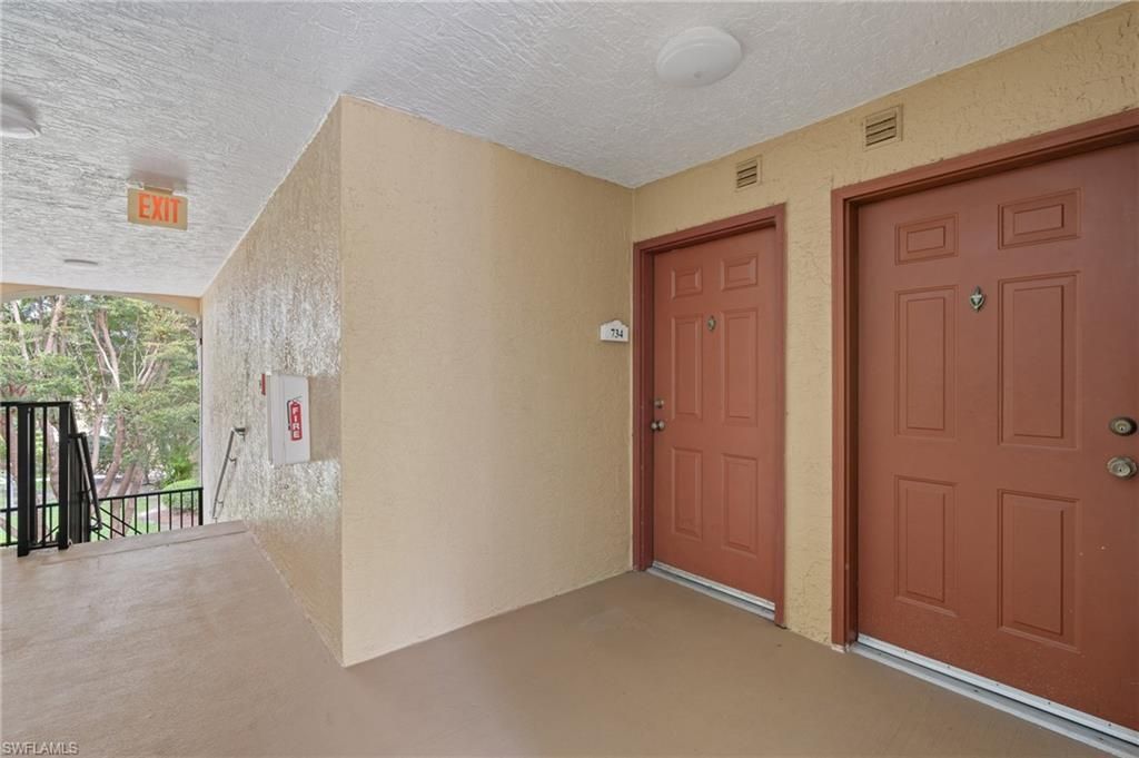 8940 Colonnades Ct E, Unit 734, Bonita Springs, FL 34135 Photo