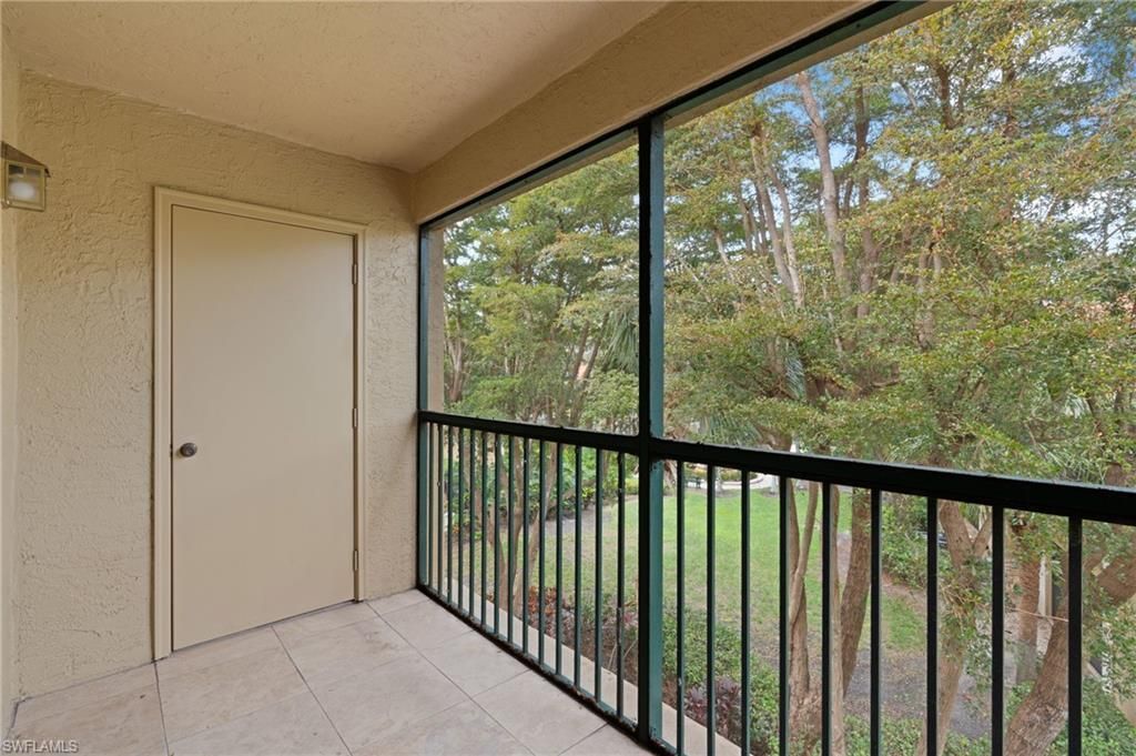 8940 Colonnades Ct E, Unit 734, Bonita Springs, FL 34135 Photo