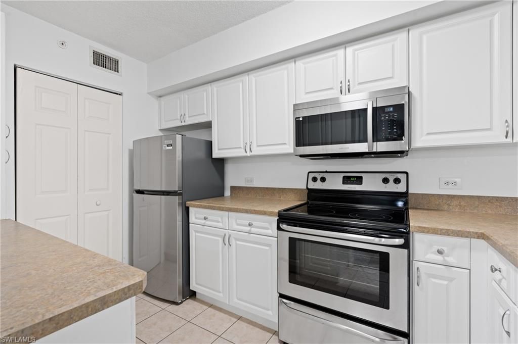 8940 Colonnades Ct E, Unit 734, Bonita Springs, FL 34135 Photo
