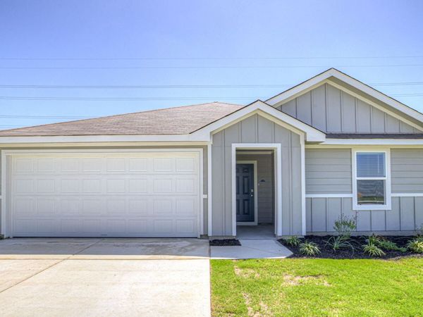 1017 Village Run, Seguin, TX 78155