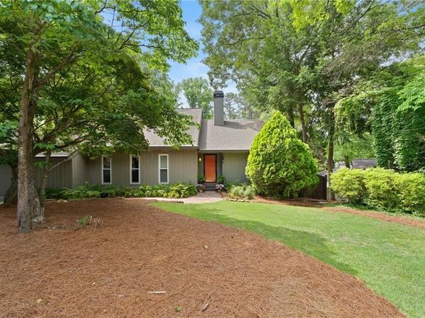 3699 Dunwoody Club Drive, Atlanta, GA 30350