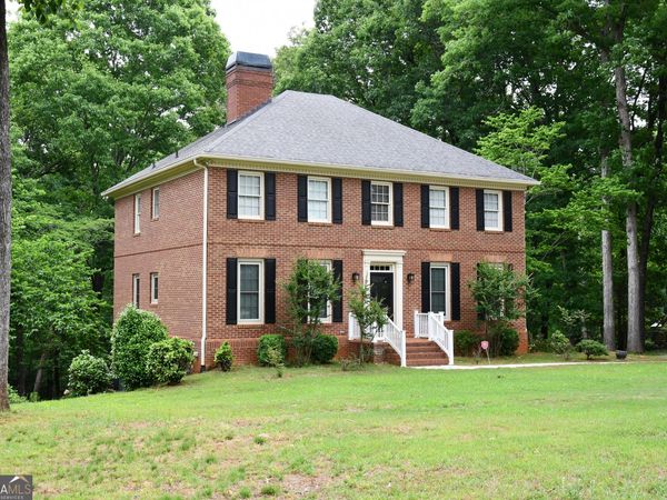 1180 Azalea Circle SE, Conyers, GA 30013