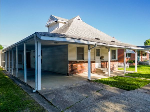 312 N 11th Street, Herrin, IL 62948