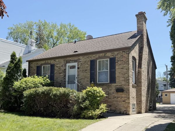 963 E Prairie Street , Des Plaines, IL 60016
