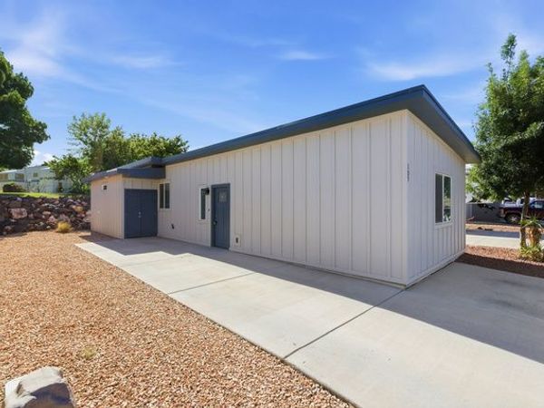 105 BLACK ROCK , Leeds, UT 84746