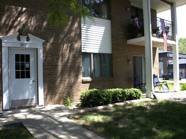1112 49th Street, Unit 2, West Des Moines, IA 50266