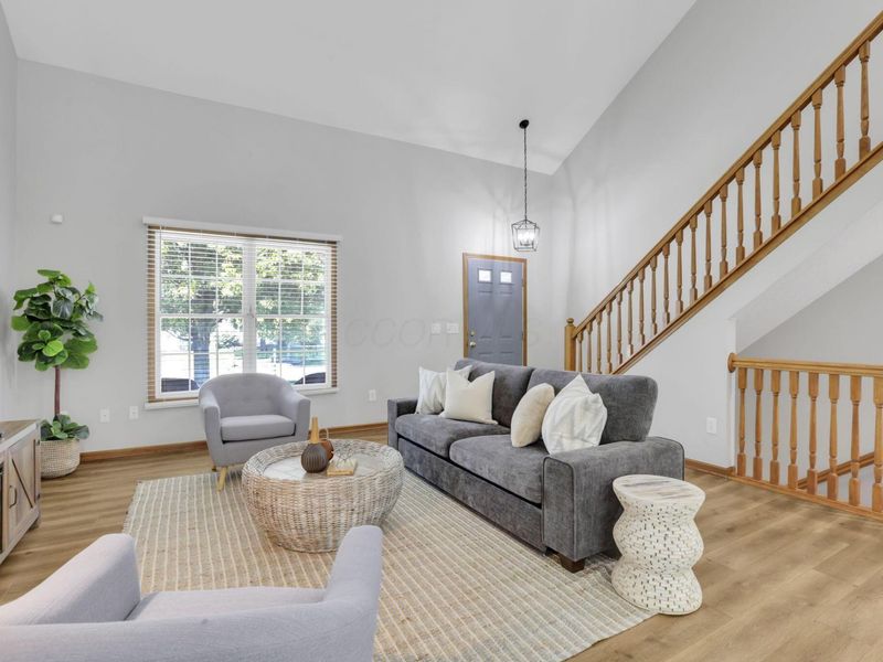 8578 Smokey Hollow Drive, Lewis Center, OH 43035 Photo 4