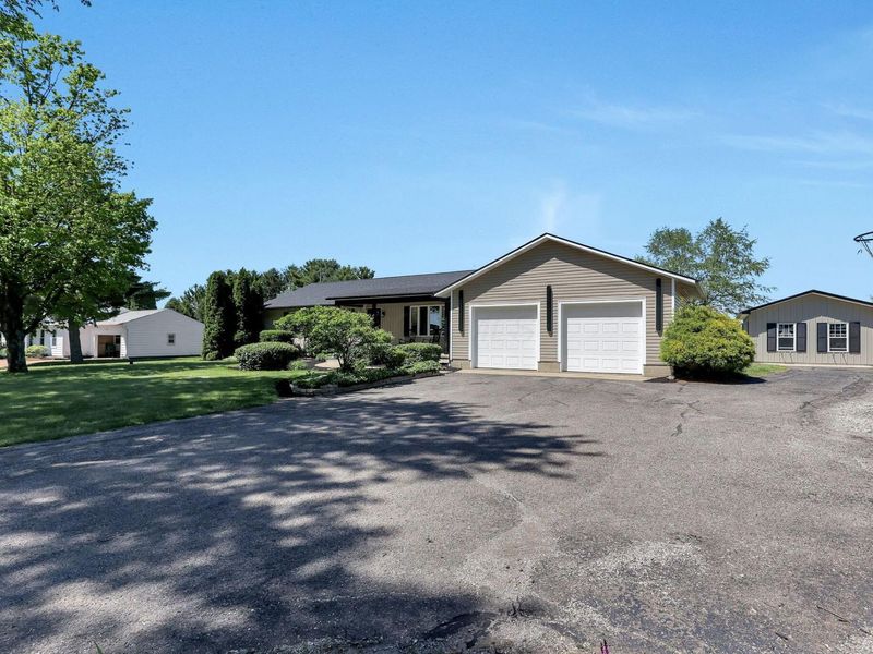 8025 Fosnaugh School Road SW, Stoutsville, OH 43154 Photo 4