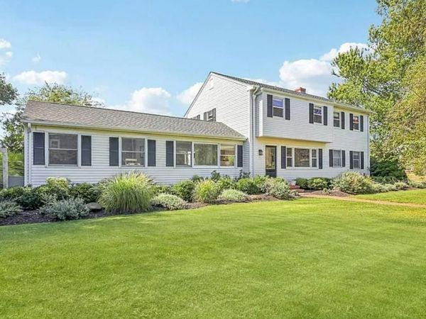 Hampton Bays, NY 11946