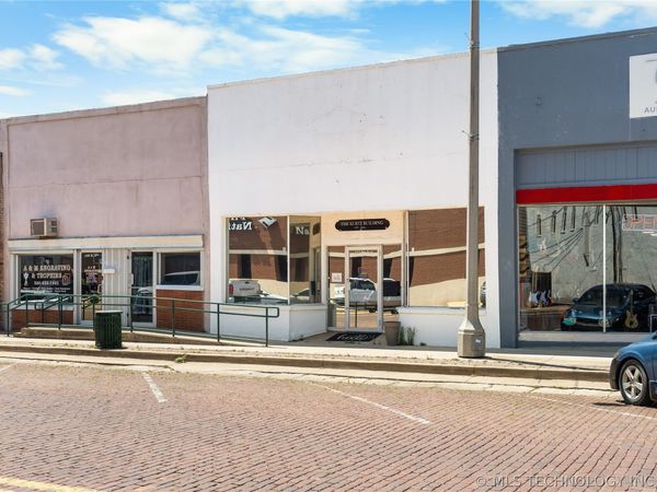 107 N 3rd Avenue , Durant, OK 74701