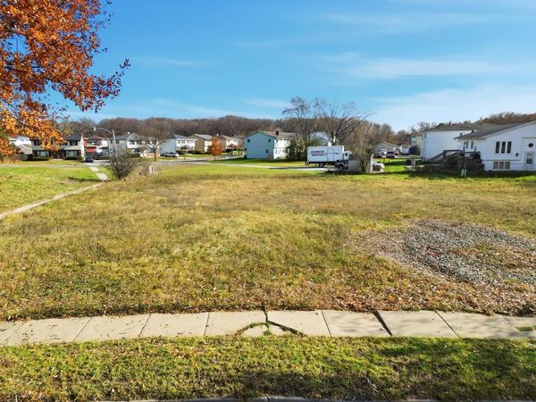 9416 ALLYN STREET, Milwaukee, WI 53224