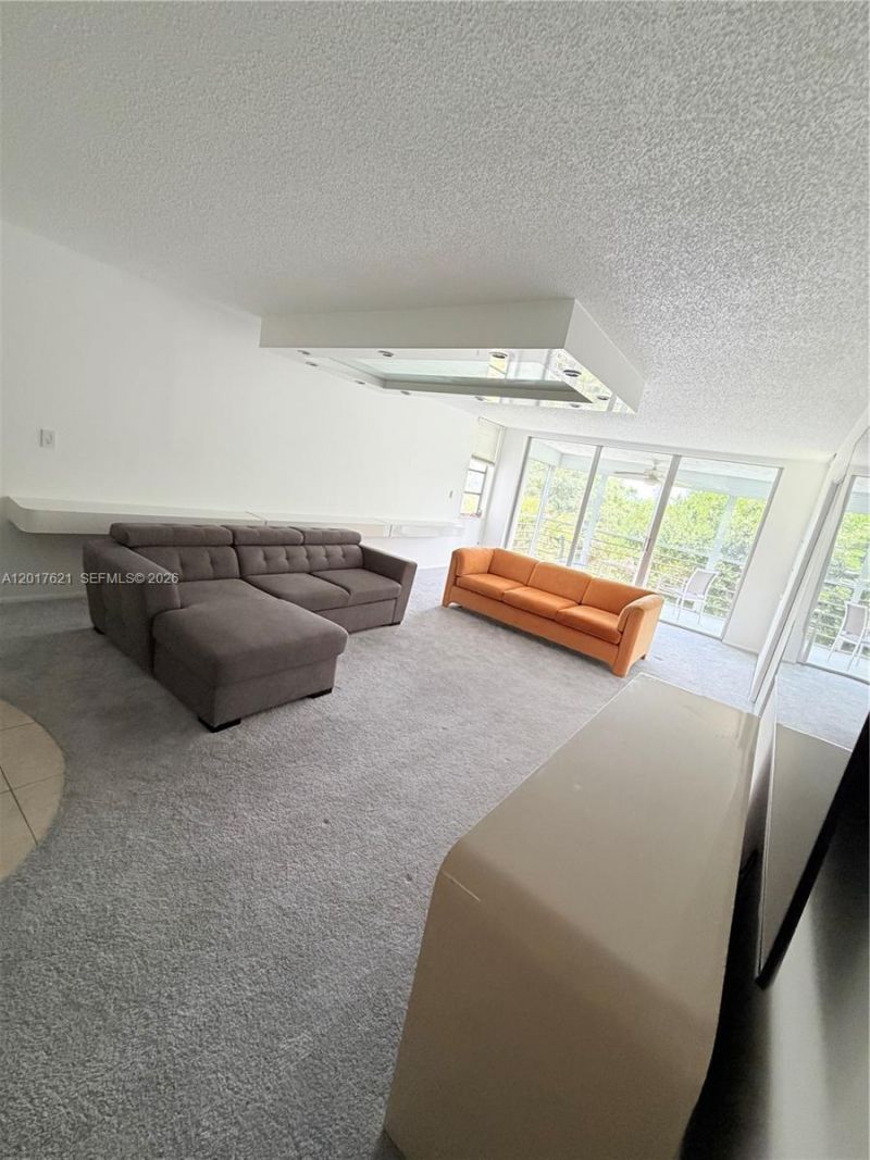 4020 W Palm Aire Dr , Unit 403, Pompano Beach, FL 33069 Photo