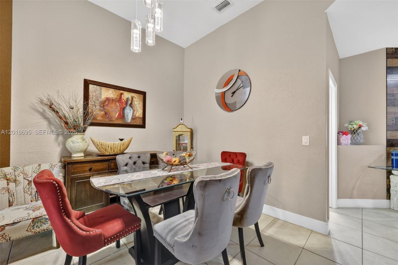 3985 NE 15th St , Homestead, FL 33033 Photo