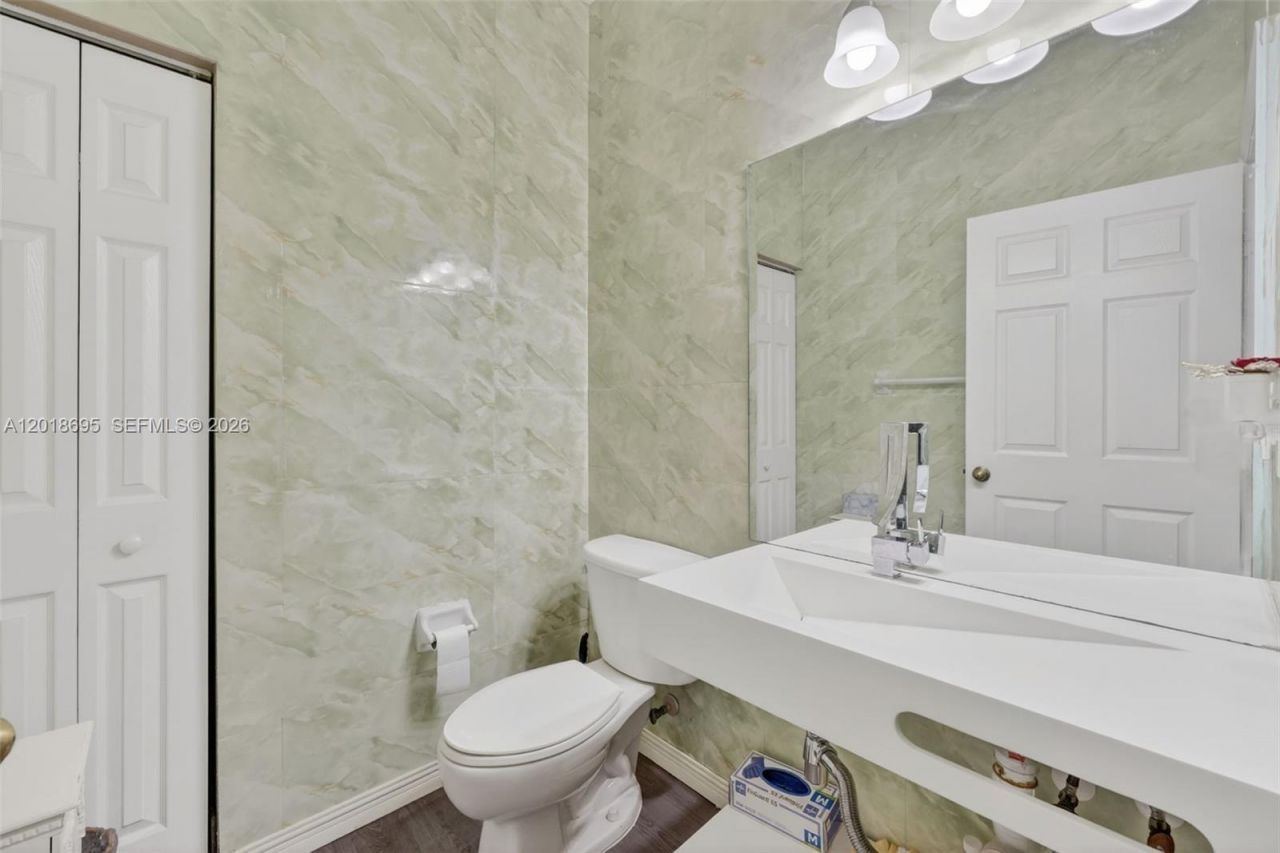 3985 NE 15th St , Homestead, FL 33033 Photo