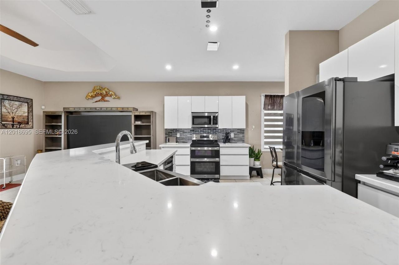 3985 NE 15th St , Homestead, FL 33033 Photo
