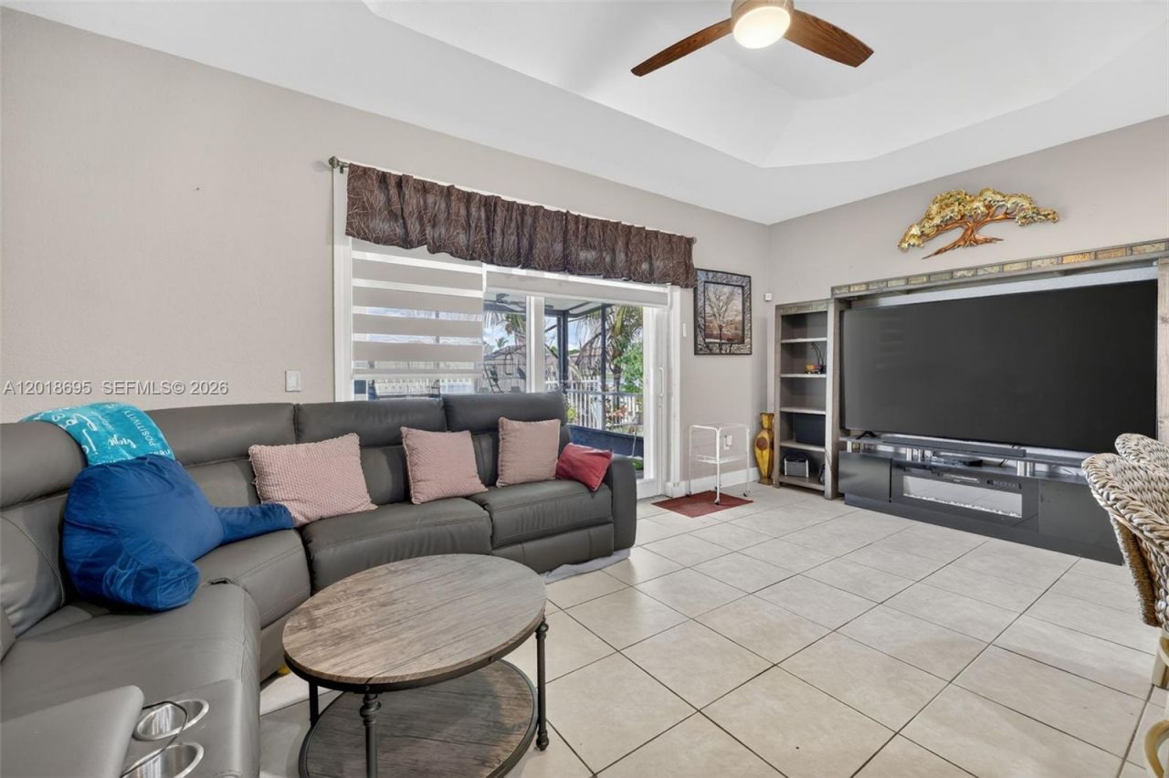 3985 NE 15th St , Homestead, FL 33033 Photo