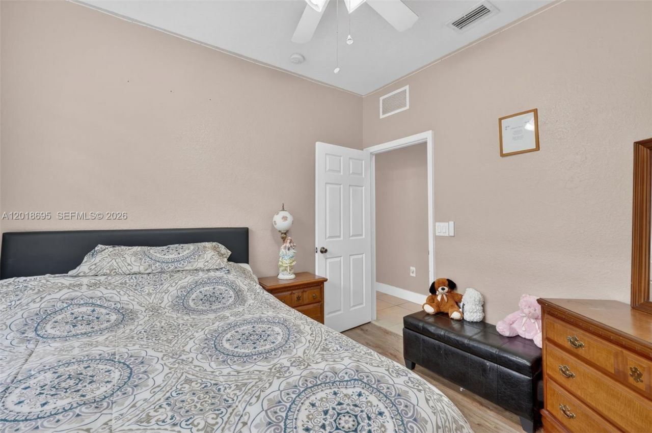 3985 NE 15th St , Homestead, FL 33033 Photo