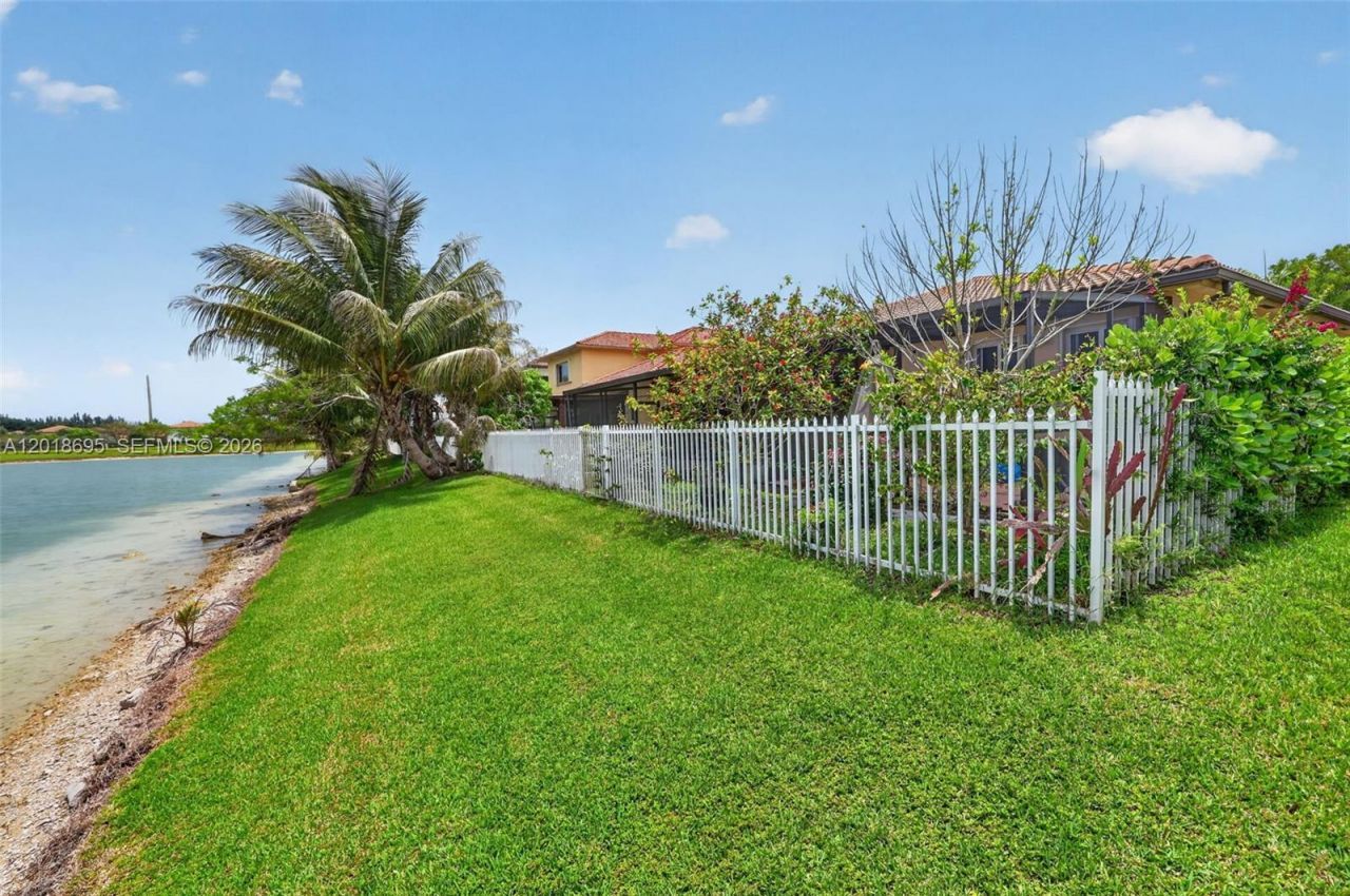 3985 NE 15th St , Homestead, FL 33033 Photo