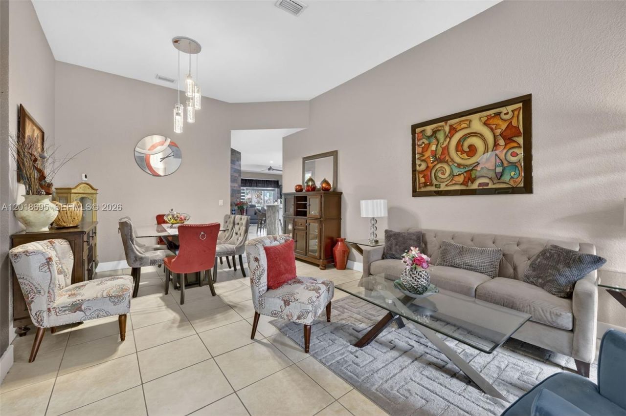 3985 NE 15th St , Homestead, FL 33033 Photo