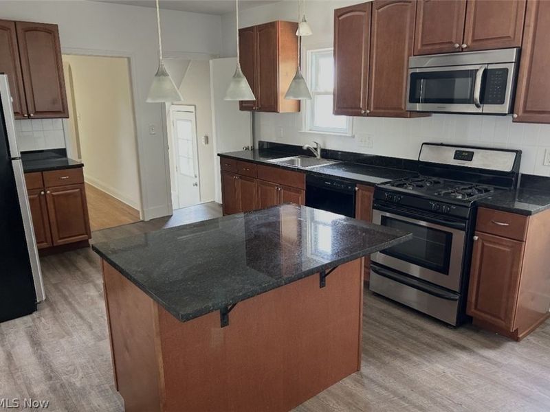 5688 Shawnee Drive, Lyndhurst, OH 44124 Photo 5