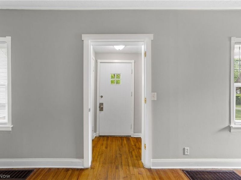 5688 Shawnee Drive, Lyndhurst, OH 44124 Photo 9