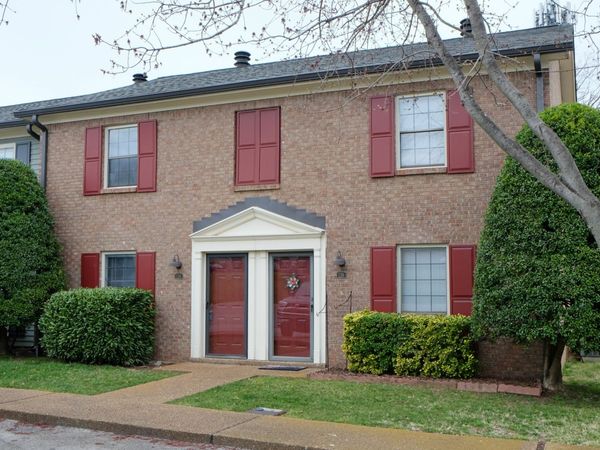 138 Academy Sq , Nashville, TN 37210