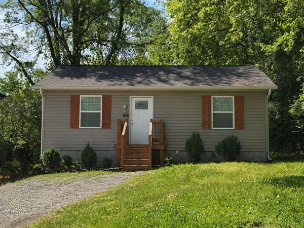 1206 Cedar St, Clarksville, TN 37040