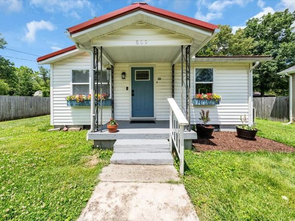 809 E Grizzard St , Tullahoma, TN 37388