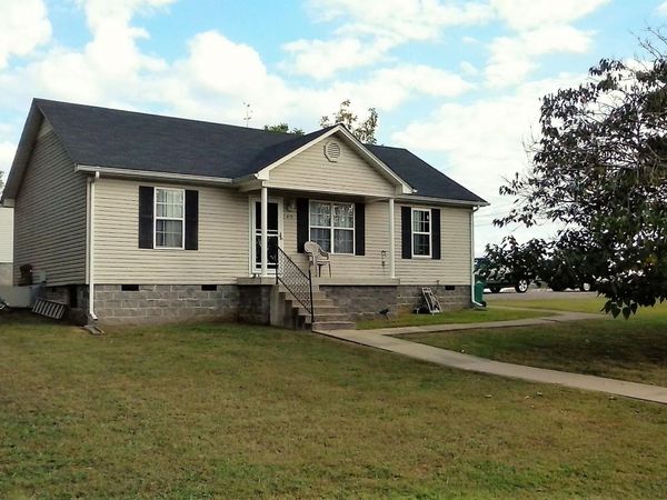 670 Crestland St , Lewisburg, TN 37091