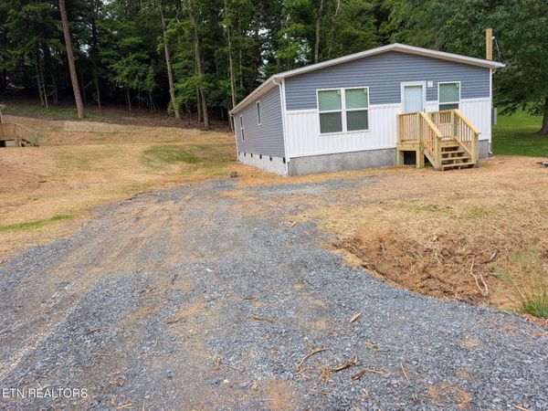 307 Molyneux St , Rockwood, TN 37854