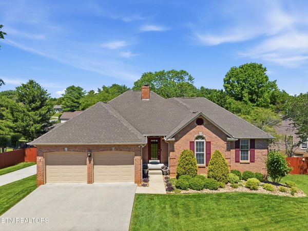 315 Silo Drive , Lenoir City, TN 37772