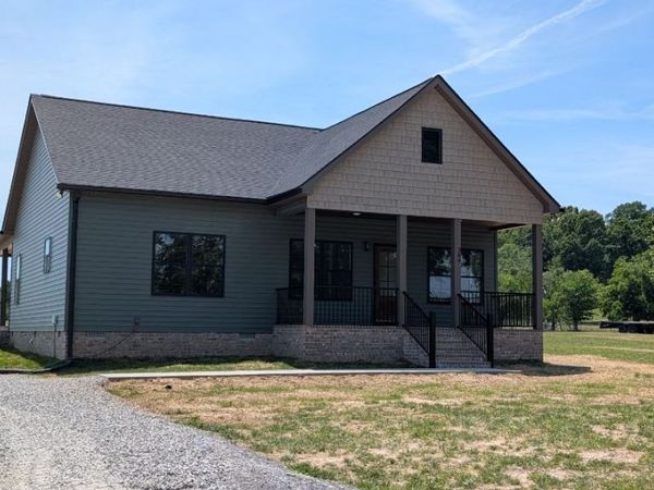 364 Clyde Wix Rd , Westmoreland, TN 37186