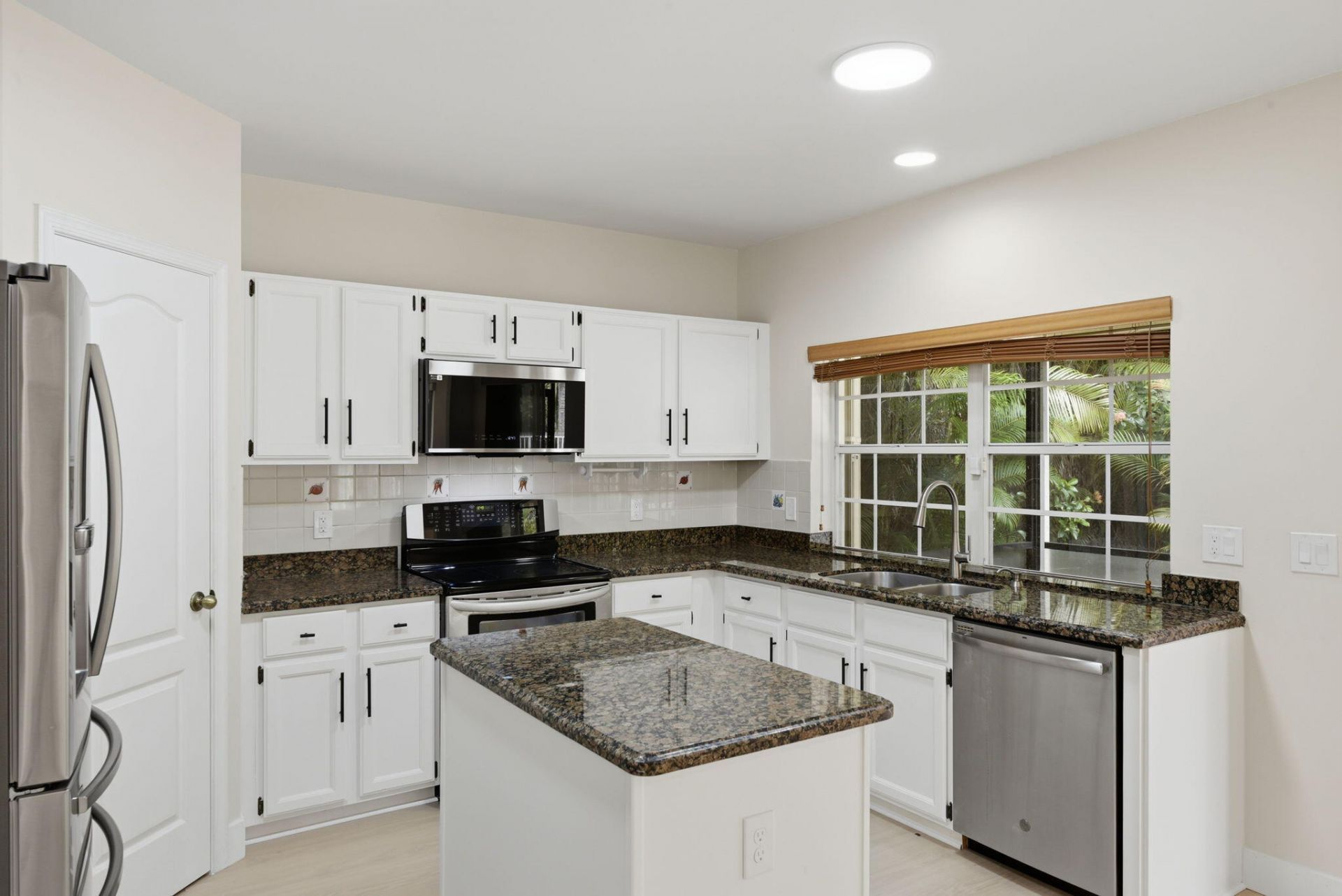 7555 Live Oak Drive, Coral Springs, FL 33065 Photo
