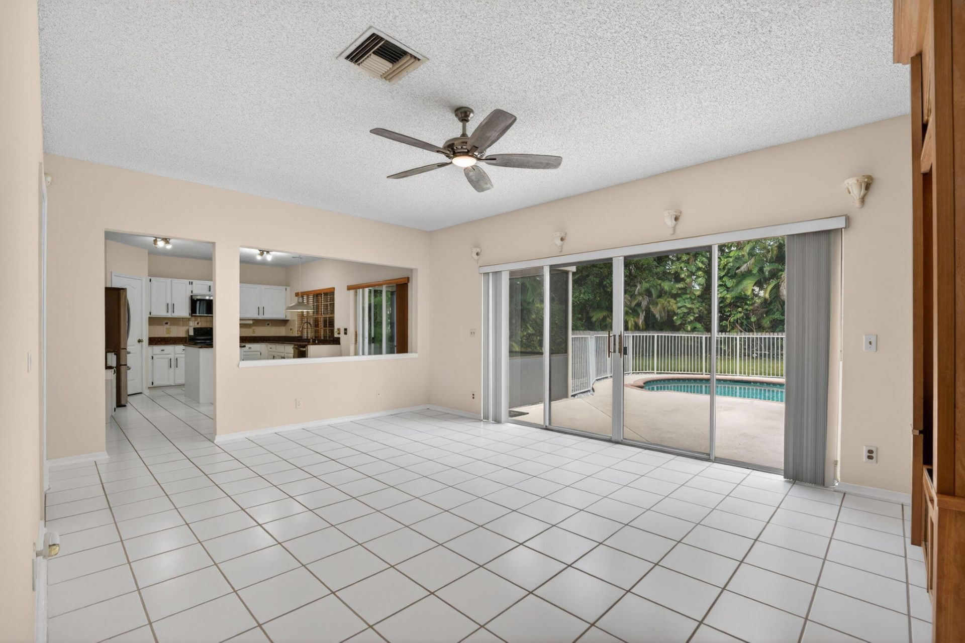 7555 Live Oak Drive, Coral Springs, FL 33065 Photo