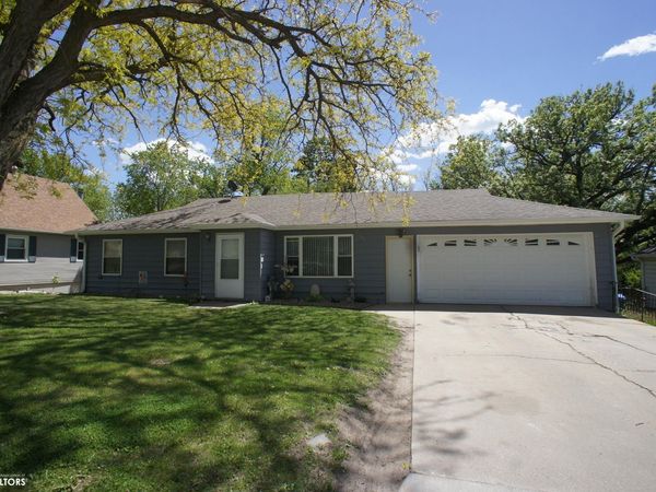 612 Lincoln Drive, Webster City, IA 50595